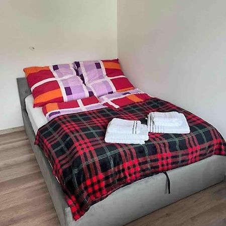 Ferienwohnung Outletcity Metzingen Metzingen  Buitenkant foto