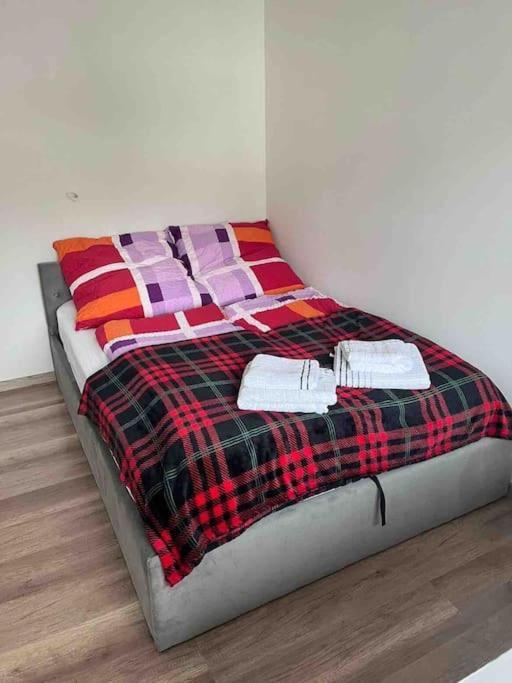 Ferienwohnung Outletcity Metzingen Metzingen  Buitenkant foto