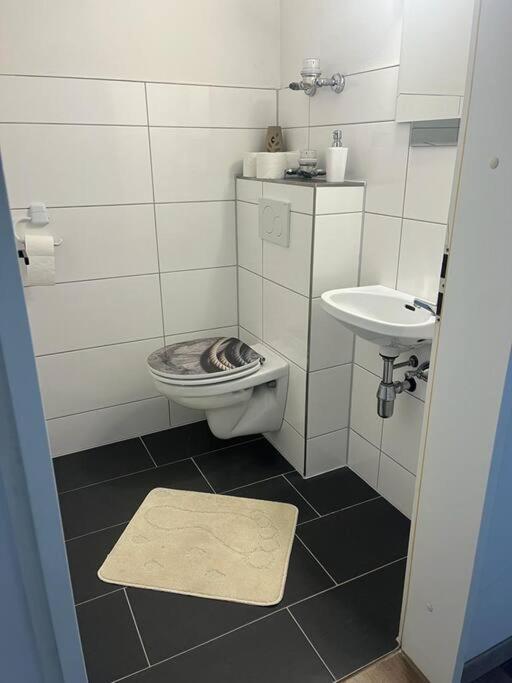 Ferienwohnung Outletcity Metzingen Metzingen  Buitenkant foto