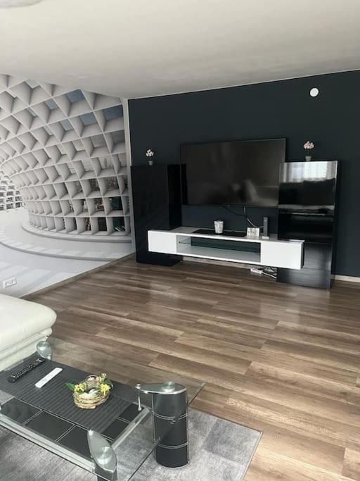 Ferienwohnung Outletcity Metzingen Metzingen  Buitenkant foto